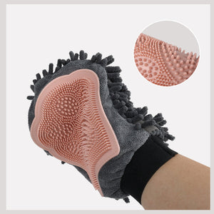 Transform Your Pet's Bath Time with the 2-in-1 Grooming Glove!